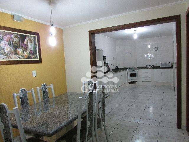 Casa à venda com 3 quartos, 200m² - Foto 5