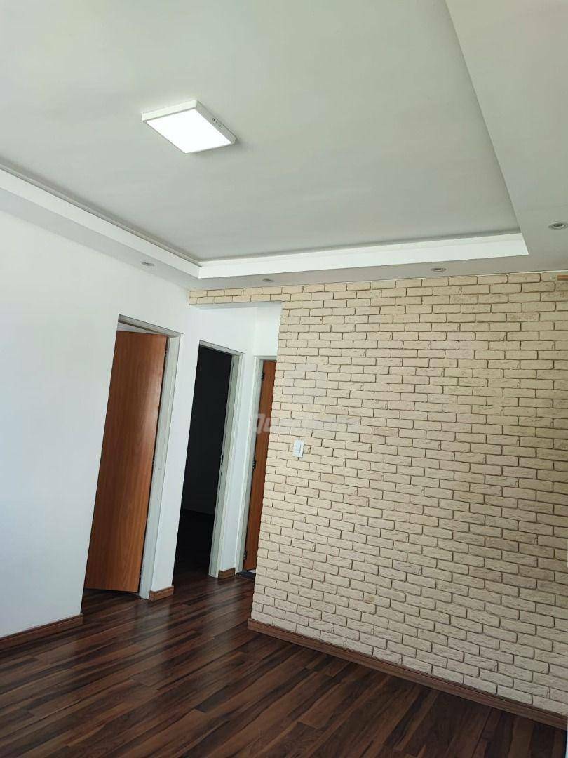 Apartamento à venda com 2 quartos, 56m² - Foto 2