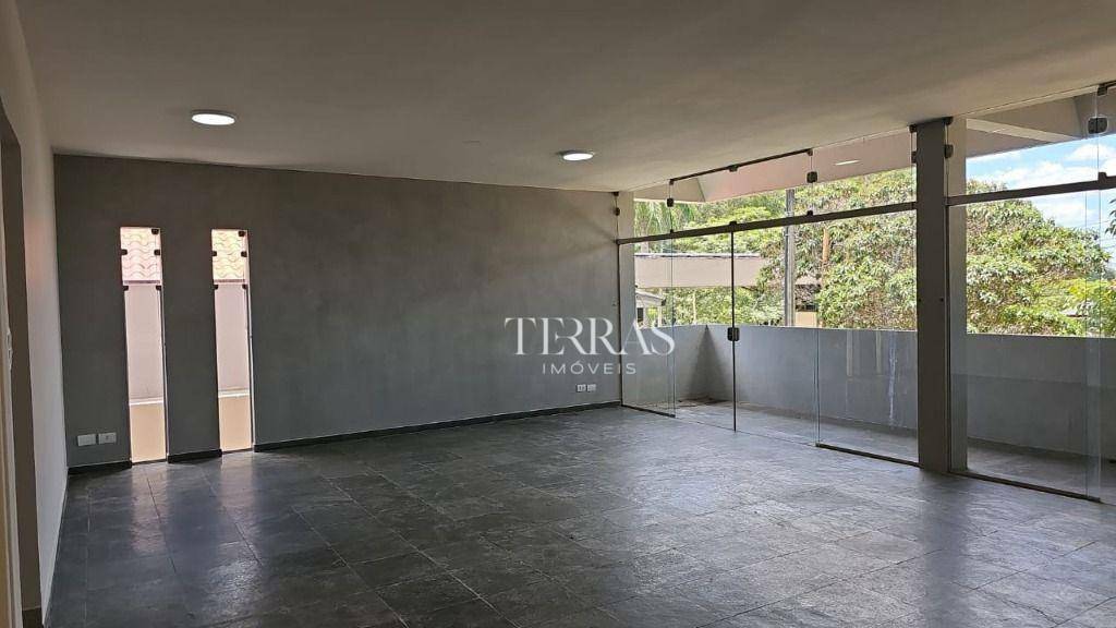 Casa de Condomínio à venda com 3 quartos, 250m² - Foto 1