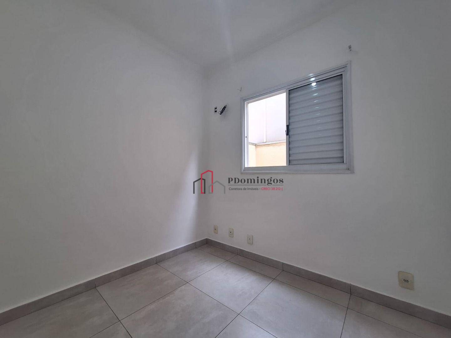 Casa de Condomínio para alugar com 3 quartos, 100m² - Foto 8