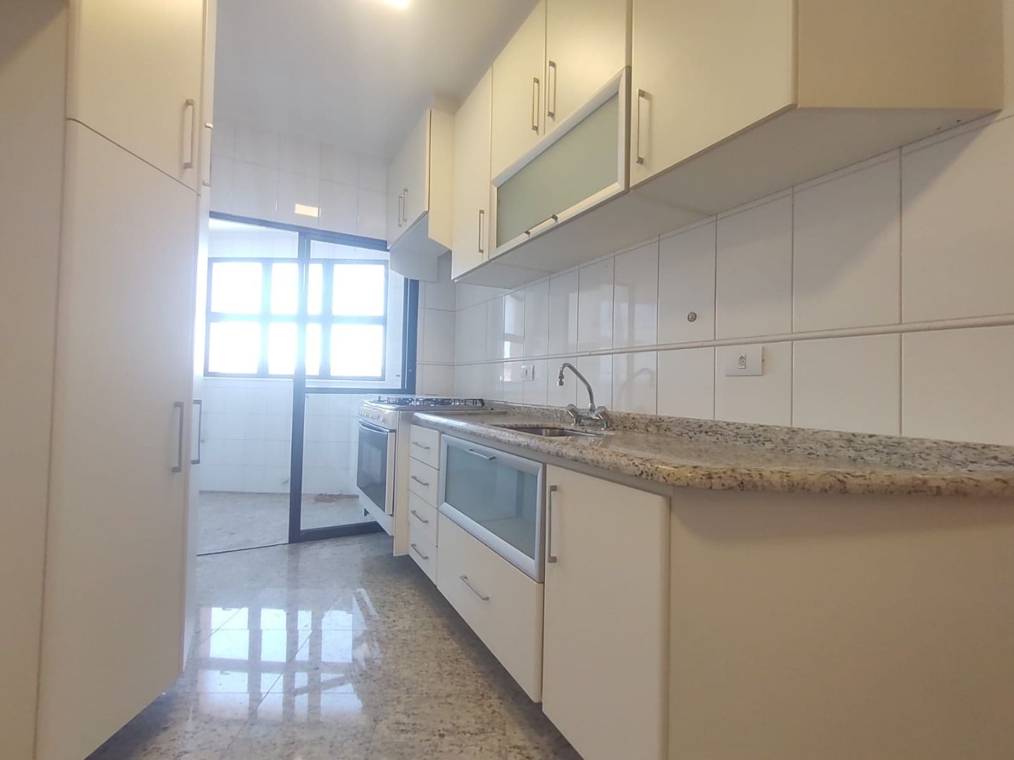 Apartamento à venda com 2 quartos, 98m² - Foto 12