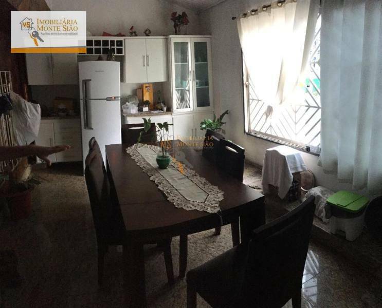 Sobrado à venda com 5 quartos, 200m² - Foto 11