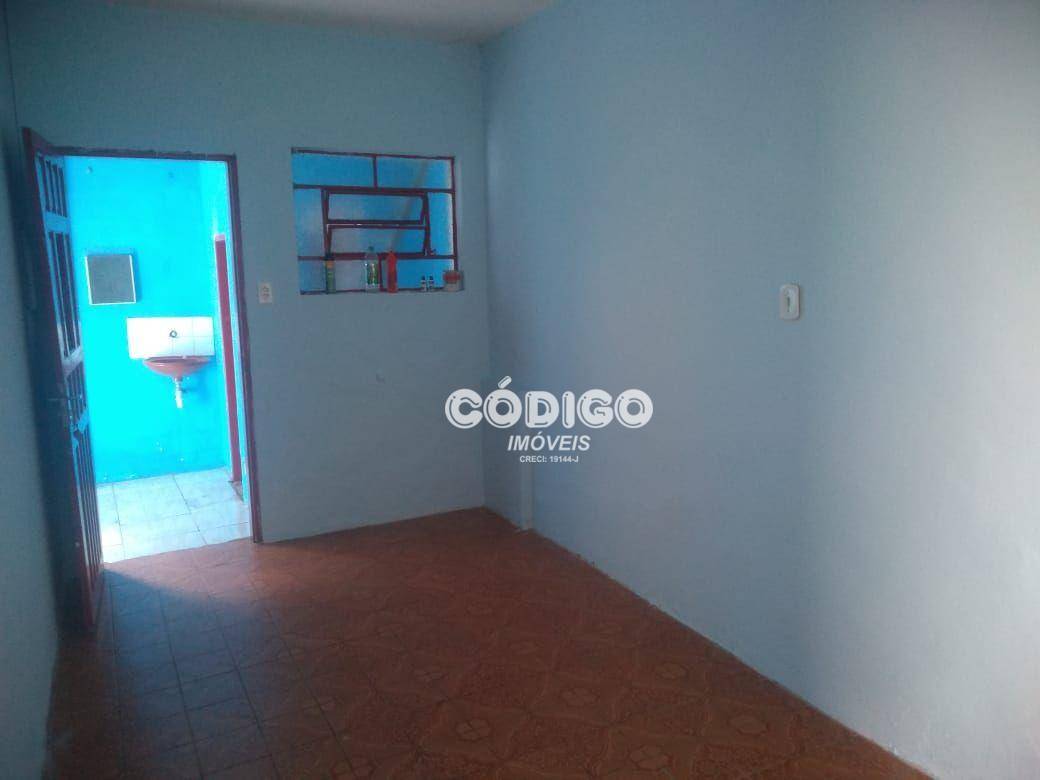 Casa para alugar com 1 quarto, 40m² - Foto 4