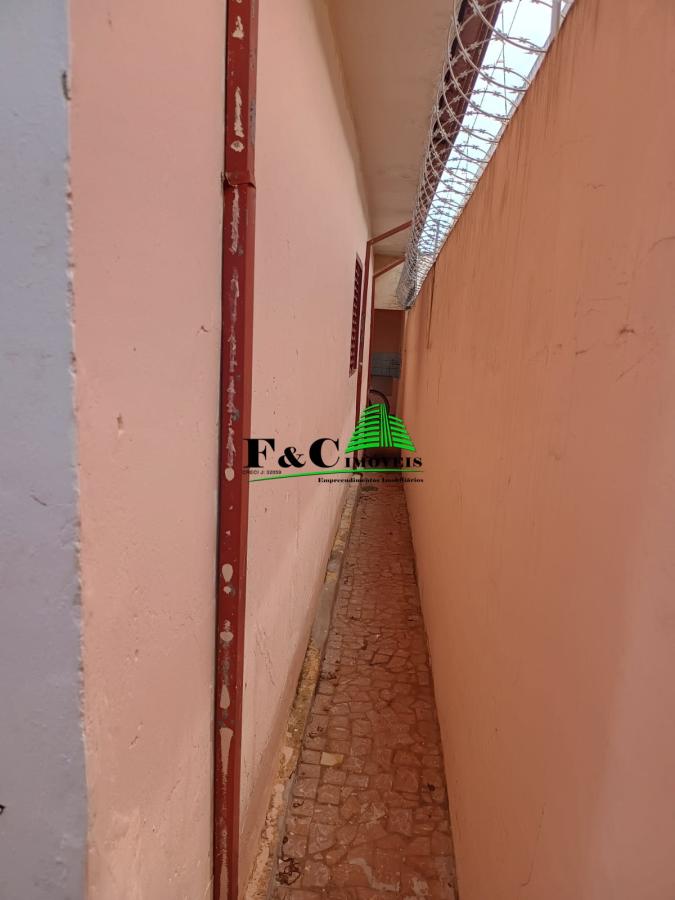 Casa à venda com 4 quartos, 378m² - Foto 26