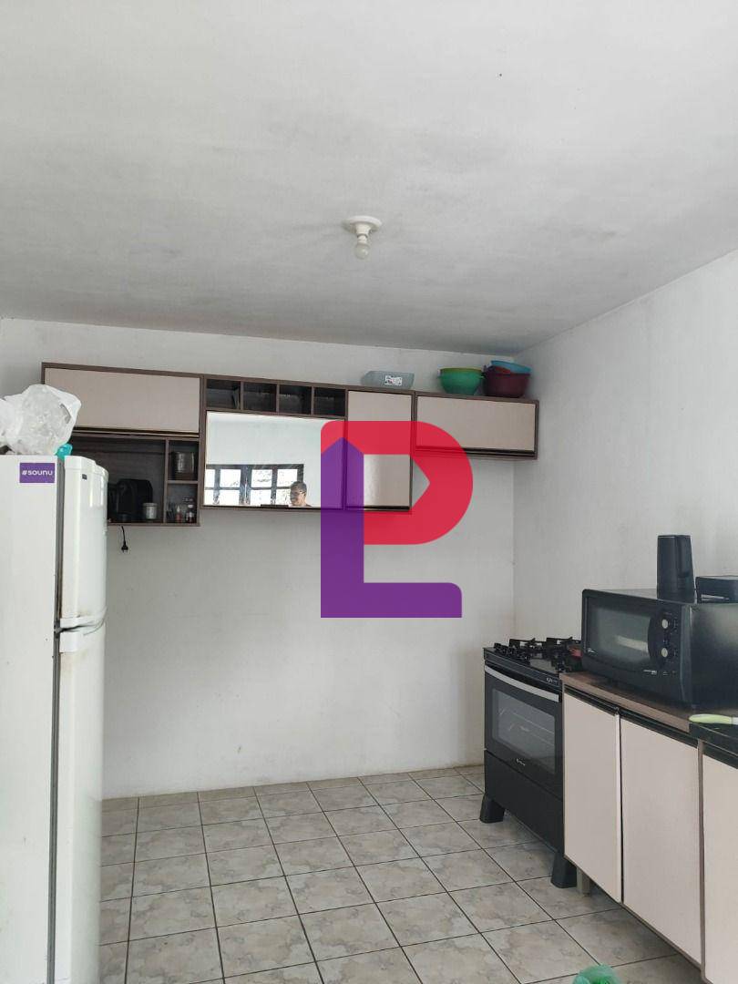 Casa à venda com 4 quartos, 160m² - Foto 14