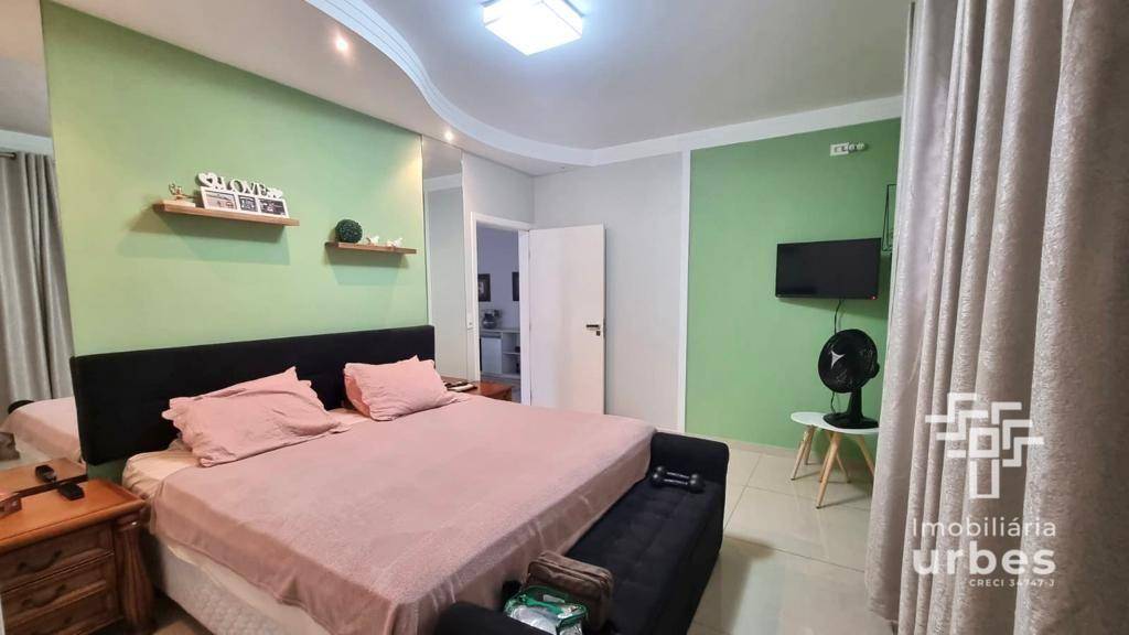 Casa à venda com 4 quartos, 275m² - Foto 26