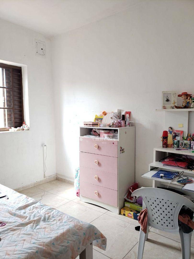 Casa à venda com 5 quartos, 167m² - Foto 8