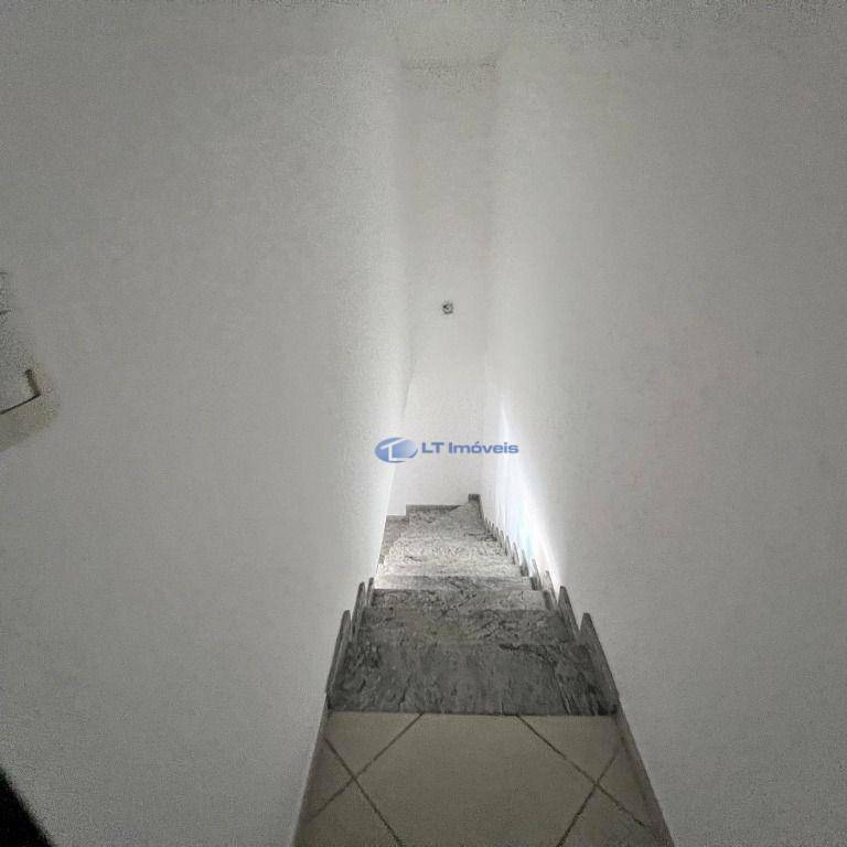 Casa para alugar com 2 quartos, 147m² - Foto 10