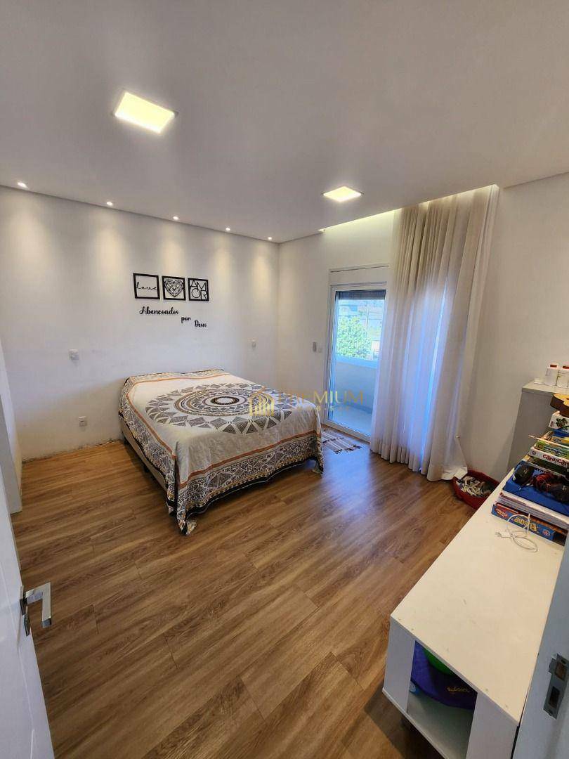 Sobrado à venda com 3 quartos, 243m² - Foto 21