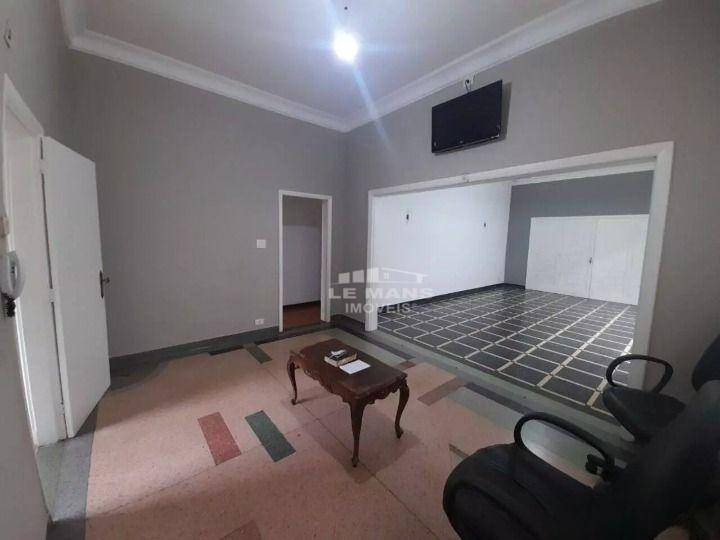 Casa para alugar com 4 quartos, 367m² - Foto 18