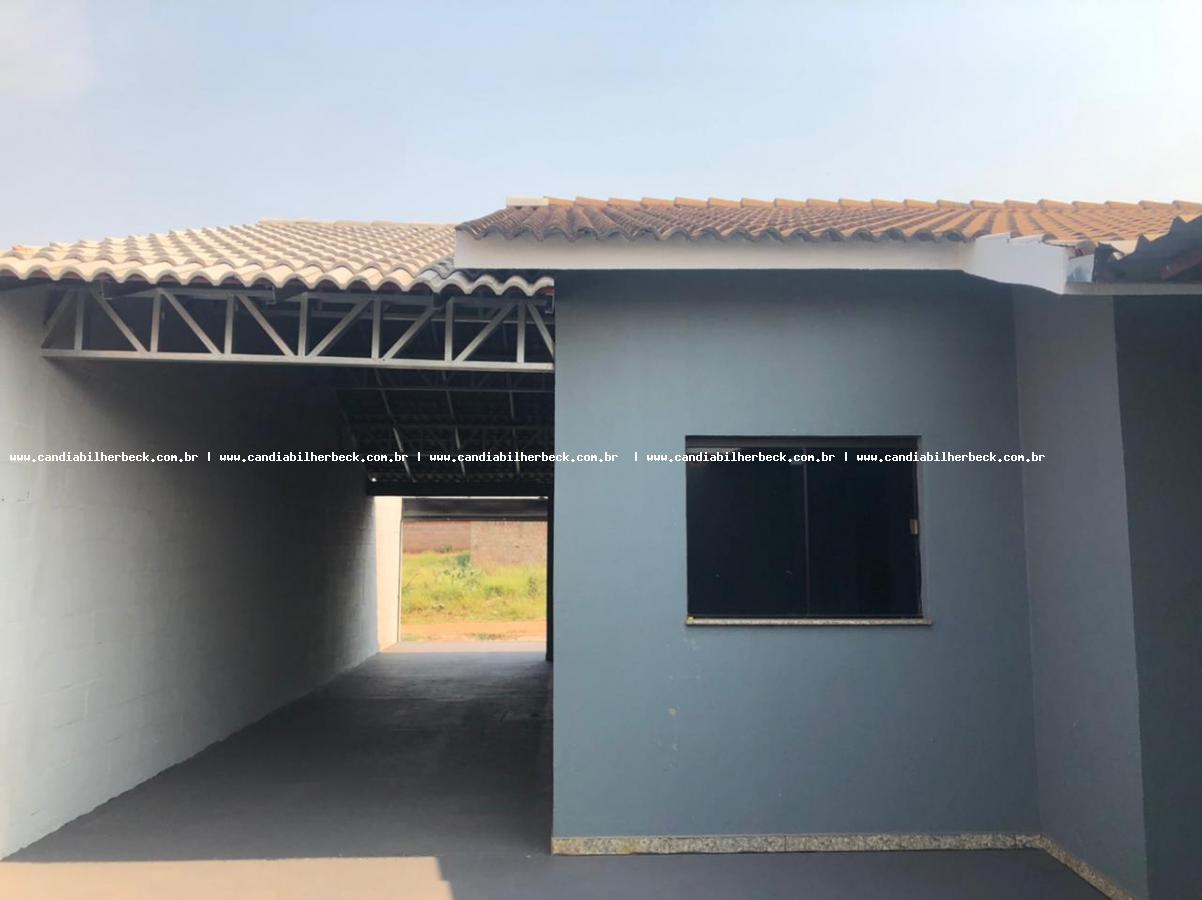 Casa à venda com 2 quartos, 200m² - Foto 3