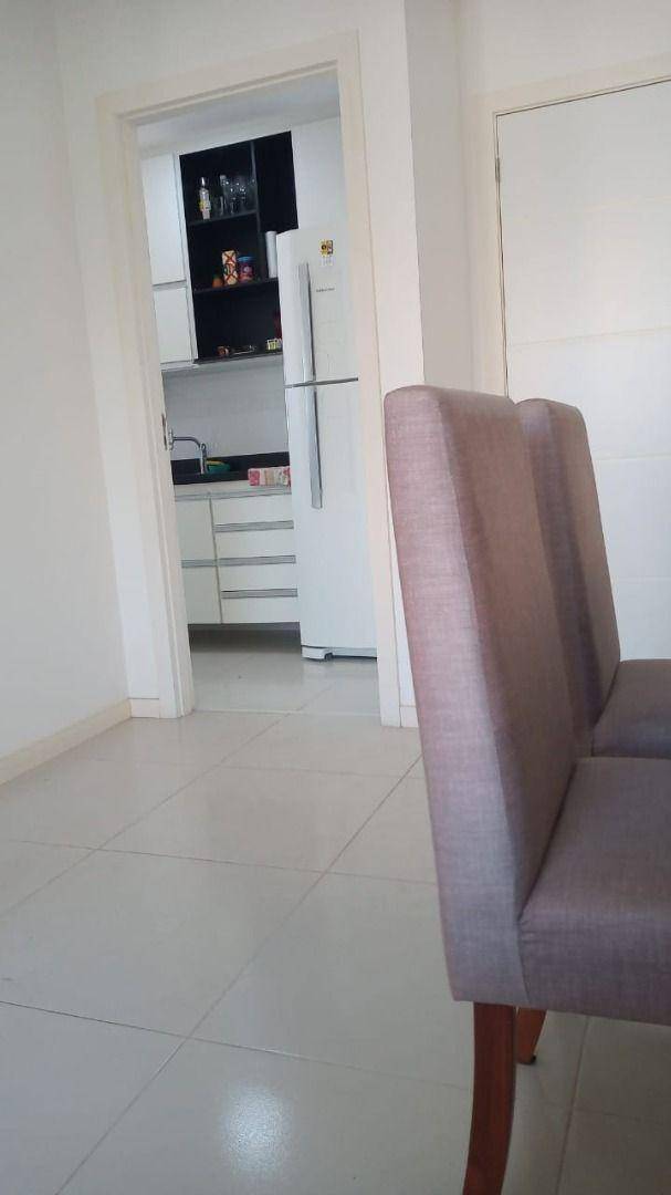 Apartamento à venda com 2 quartos, 60m² - Foto 6