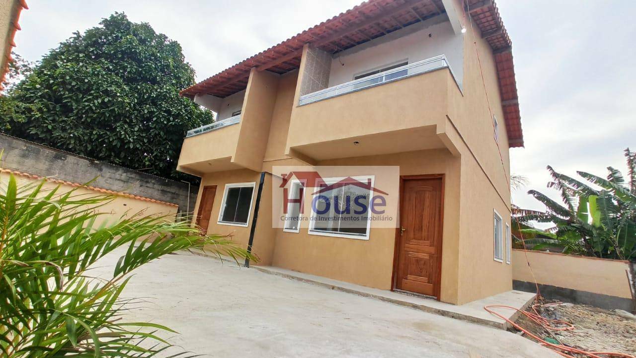 Casa à venda com 2 quartos, 74m² - Foto 1