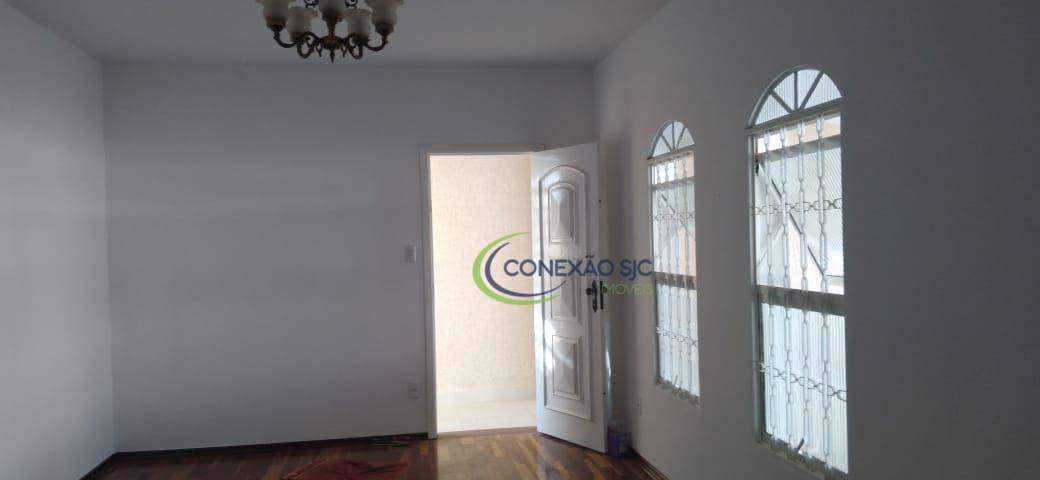 Casa à venda com 3 quartos, 200m² - Foto 8