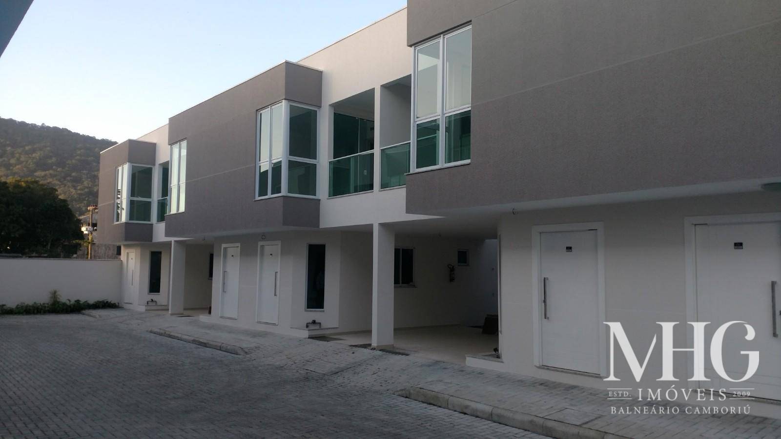 Casa à venda com 2 quartos, 100m² - Foto 5