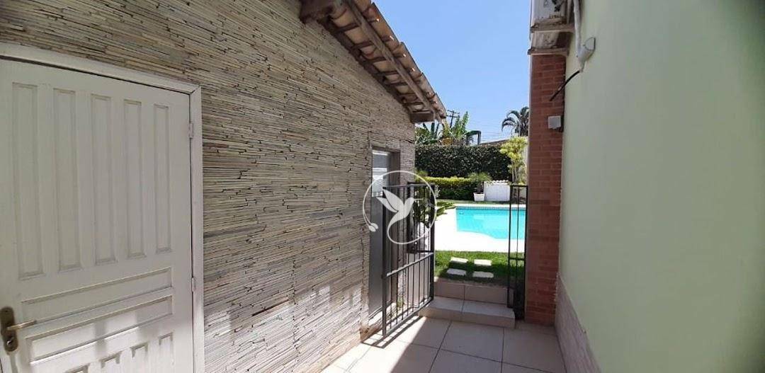 Casa à venda com 5 quartos, 234m² - Foto 6