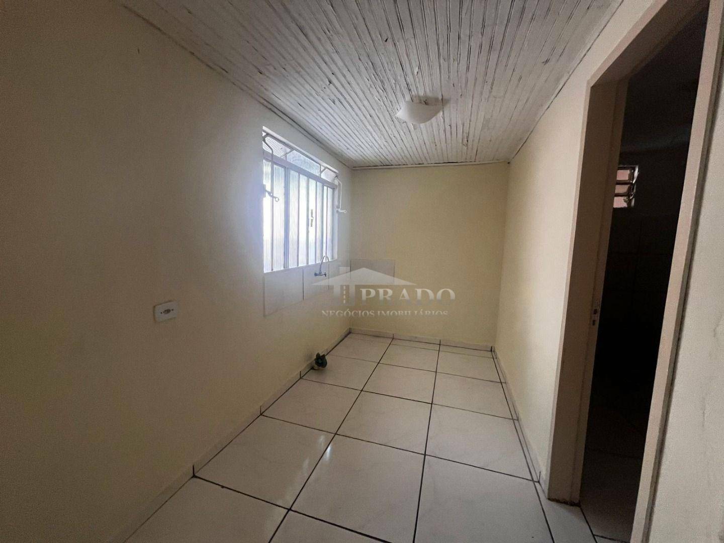 Casa para alugar com 2 quartos, 74m² - Foto 3