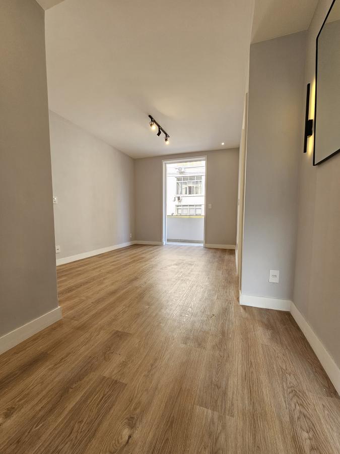 Apartamento à venda com 3 quartos, 75m² - Foto 9