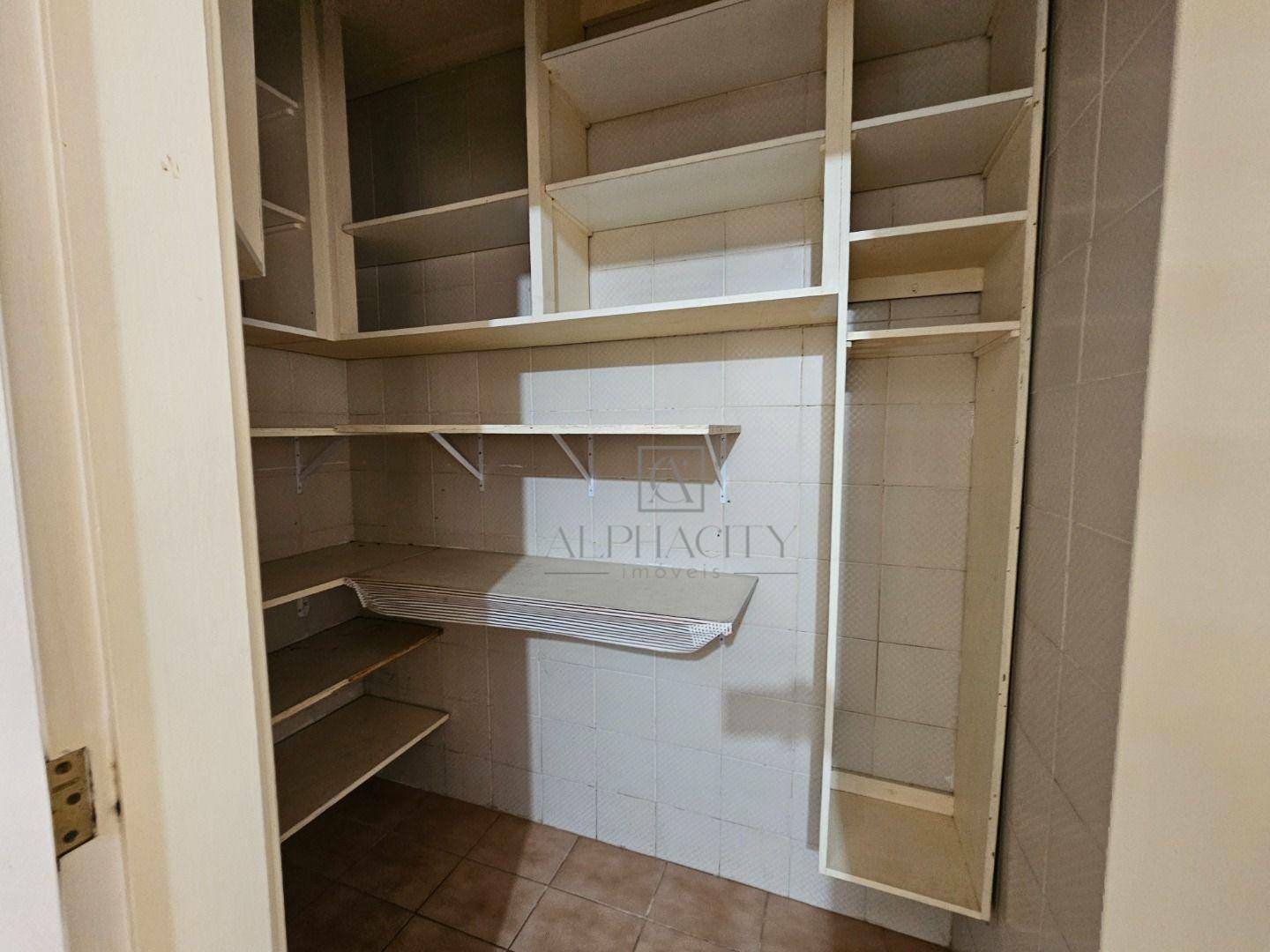 Casa de Condomínio à venda com 4 quartos, 340m² - Foto 13