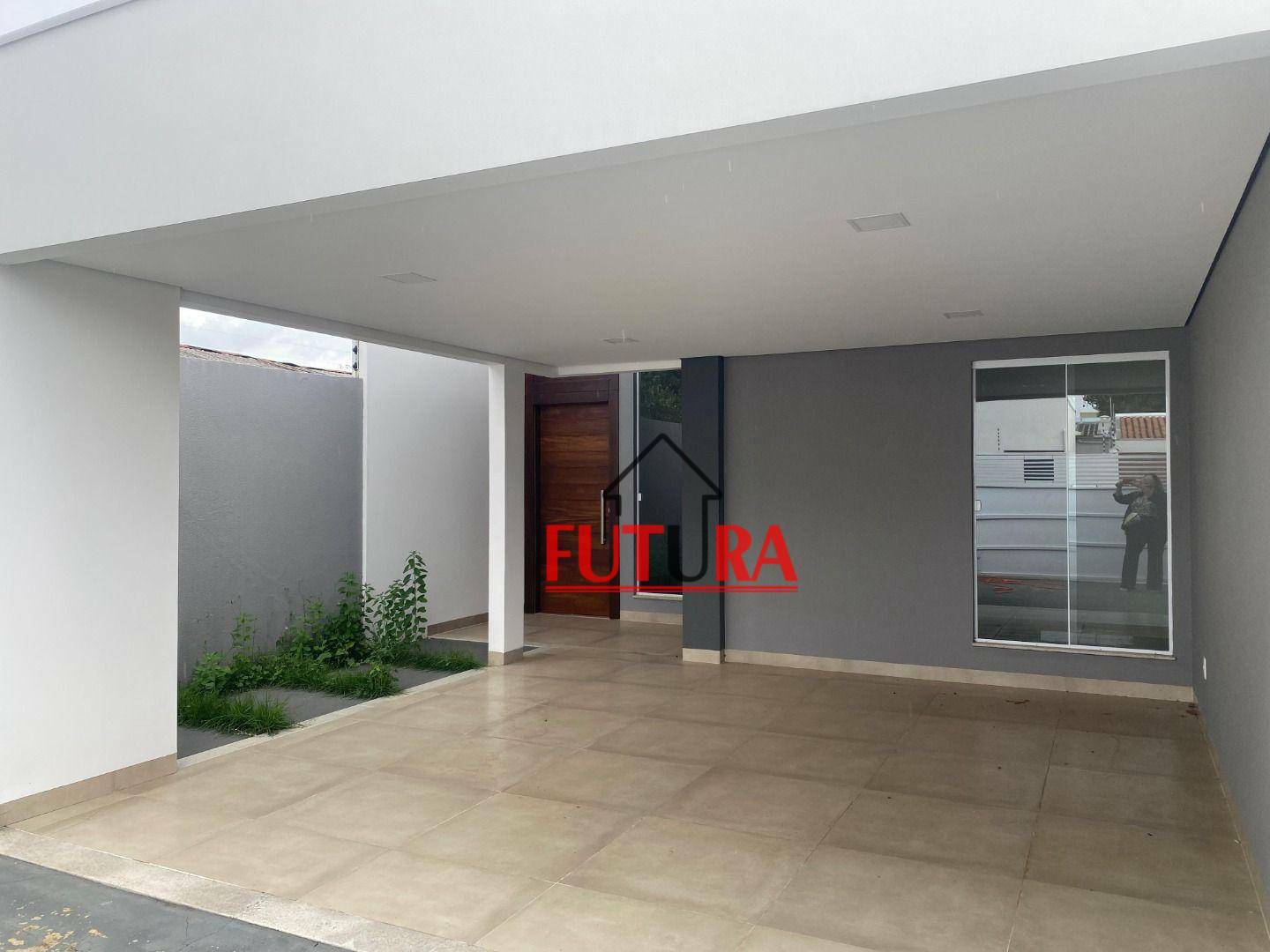 Casa à venda com 3 quartos, 134m² - Foto 1