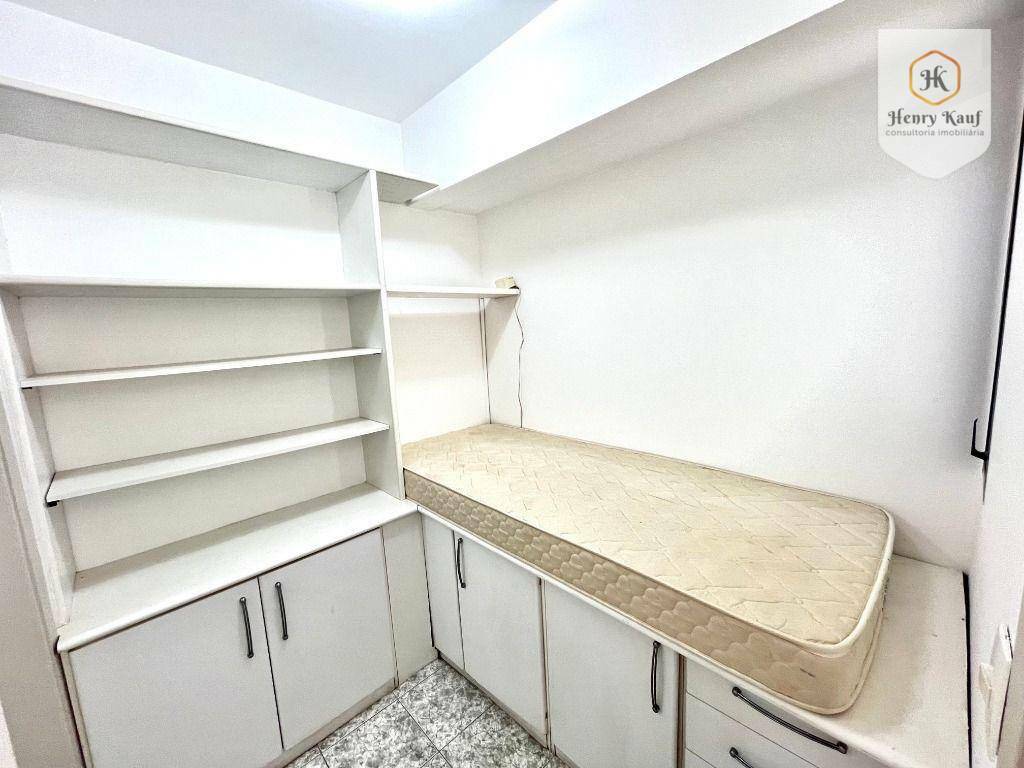 Apartamento para alugar com 4 quartos, 147m² - Foto 13