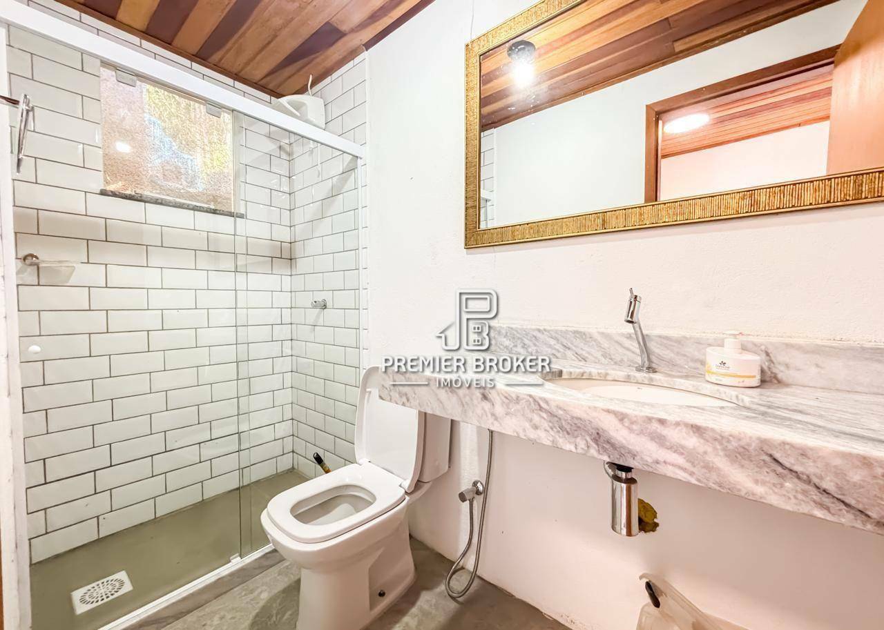 Casa de Condomínio à venda com 5 quartos, 210m² - Foto 22