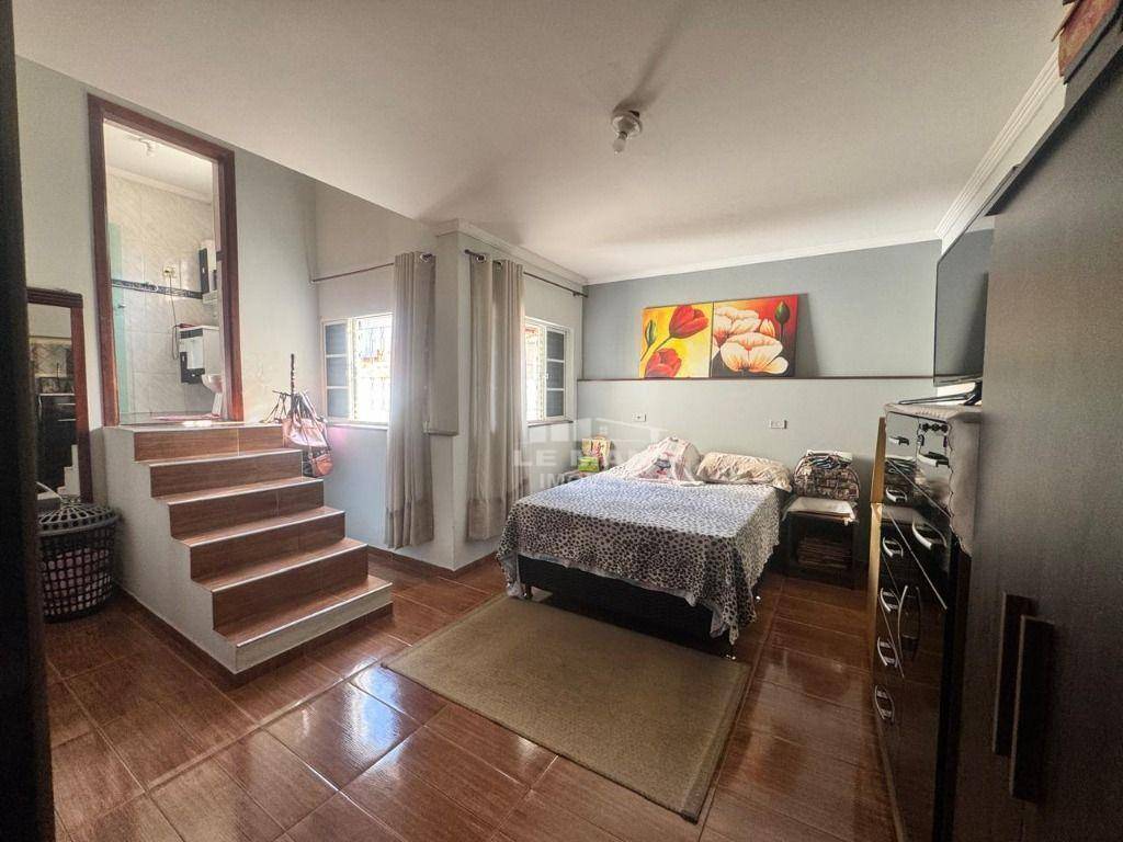 Casa à venda com 3 quartos, 195m² - Foto 15