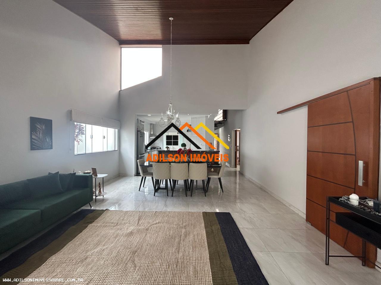 Casa à venda com 4 quartos, 216m² - Foto 6