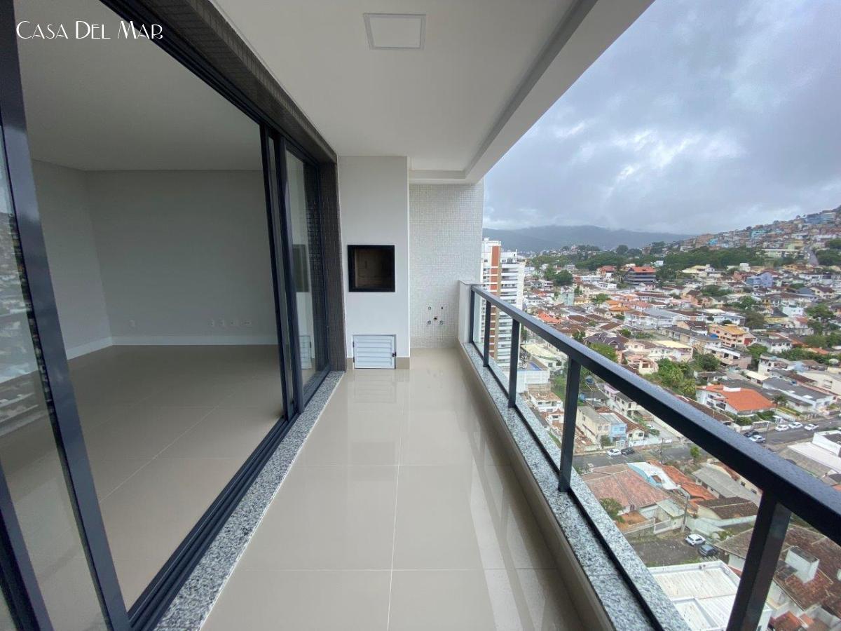 Apartamento à venda com 3 quartos, 123m² - Foto 4