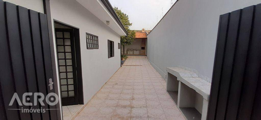 Casa à venda com 3 quartos, 200m² - Foto 35