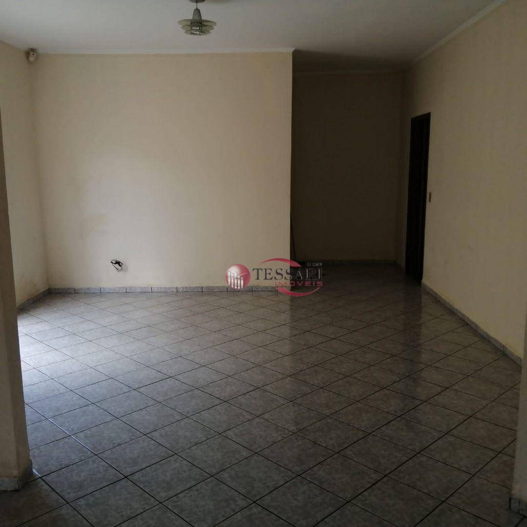 Casa à venda com 3 quartos, 250m² - Foto 4