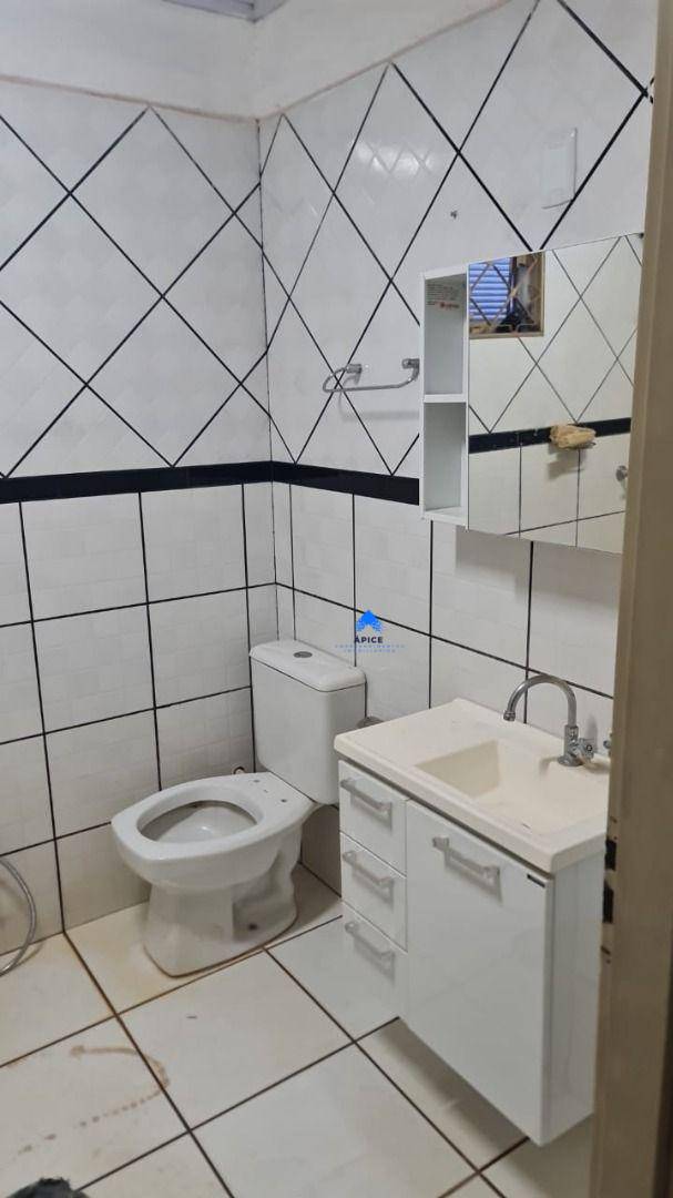 Casa para alugar com 3 quartos, 200M2 - Foto 17