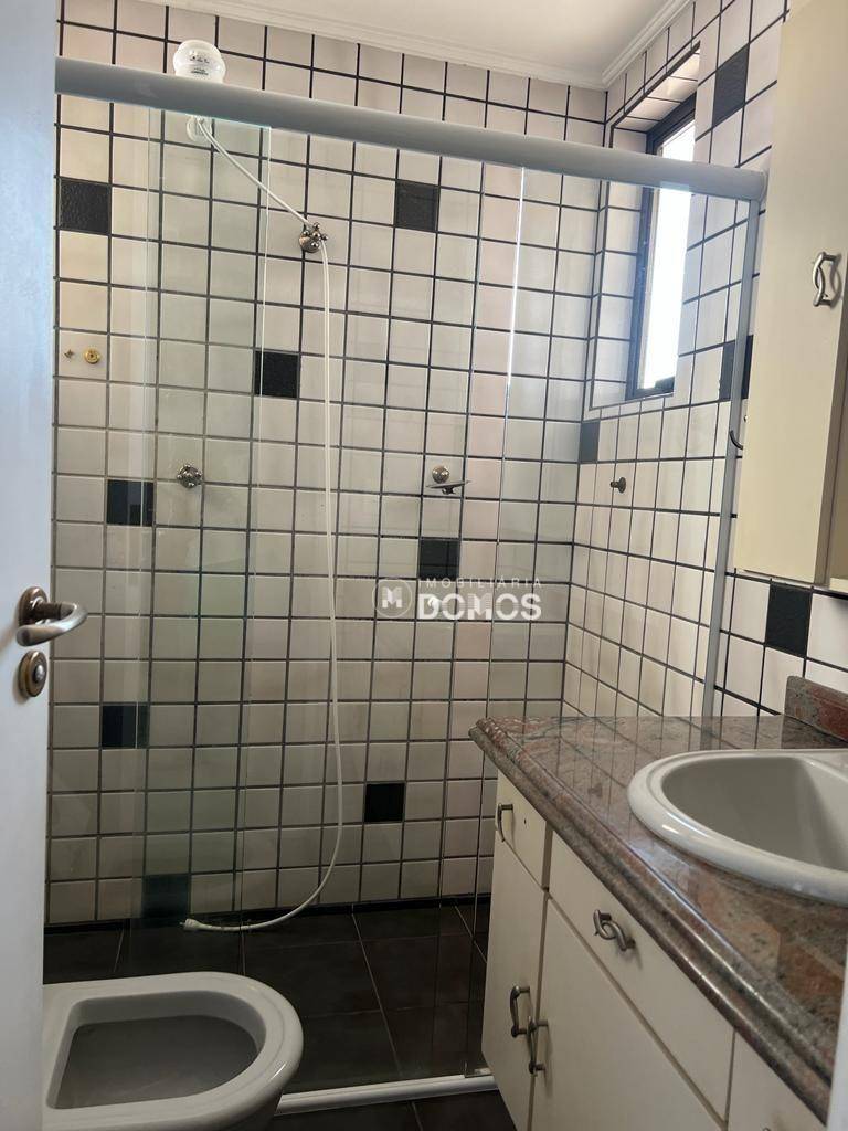 Apartamento para alugar com 4 quartos, 315m² - Foto 9