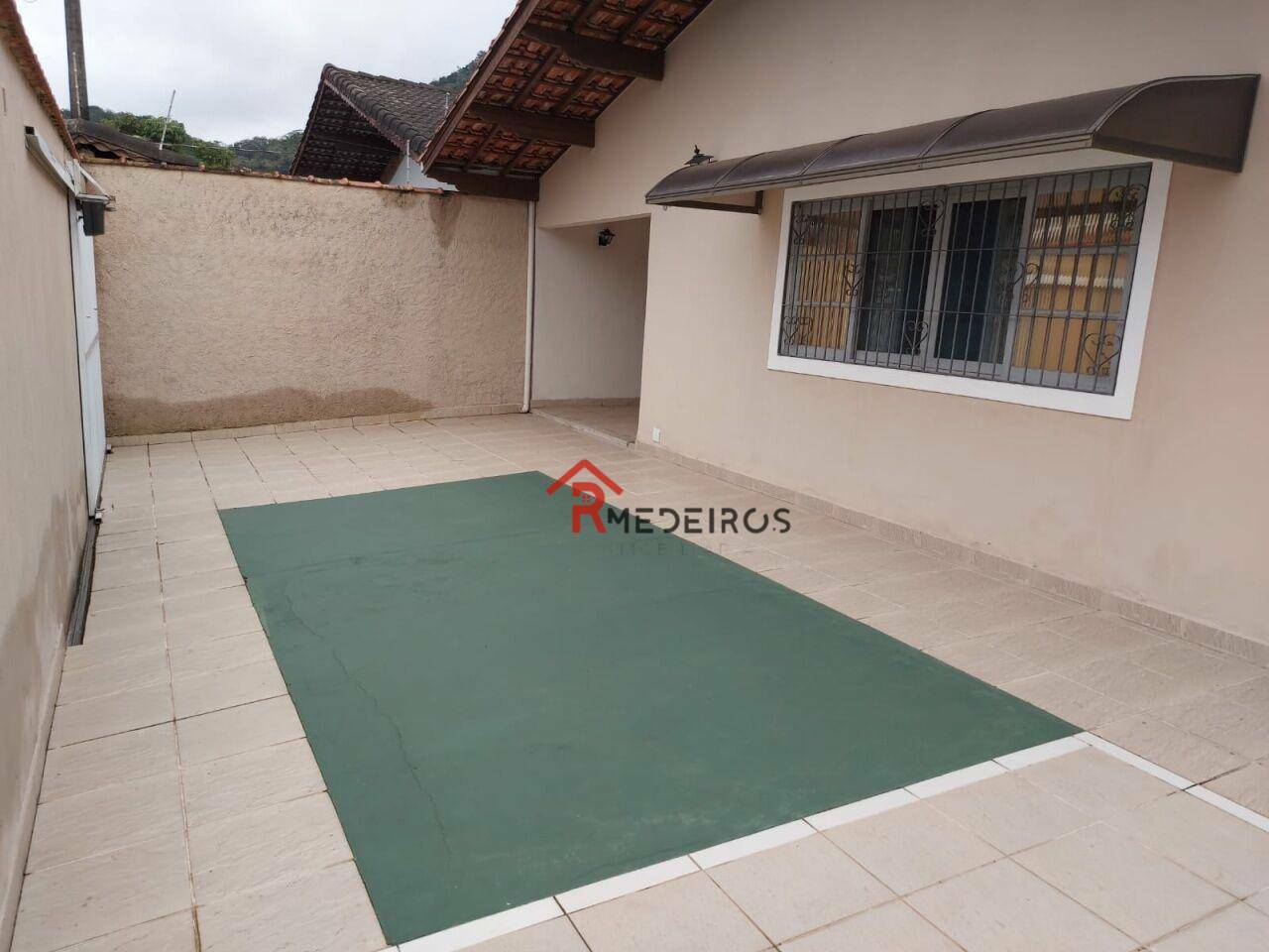 Casa à venda com 2 quartos, 156m² - Foto 1