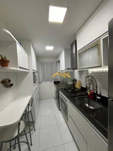 Apartamento à venda com 2 quartos, 65m² - Foto 2