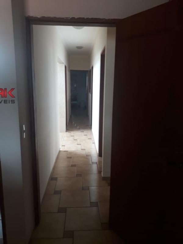 Casa à venda com 3 quartos, 200m² - Foto 13