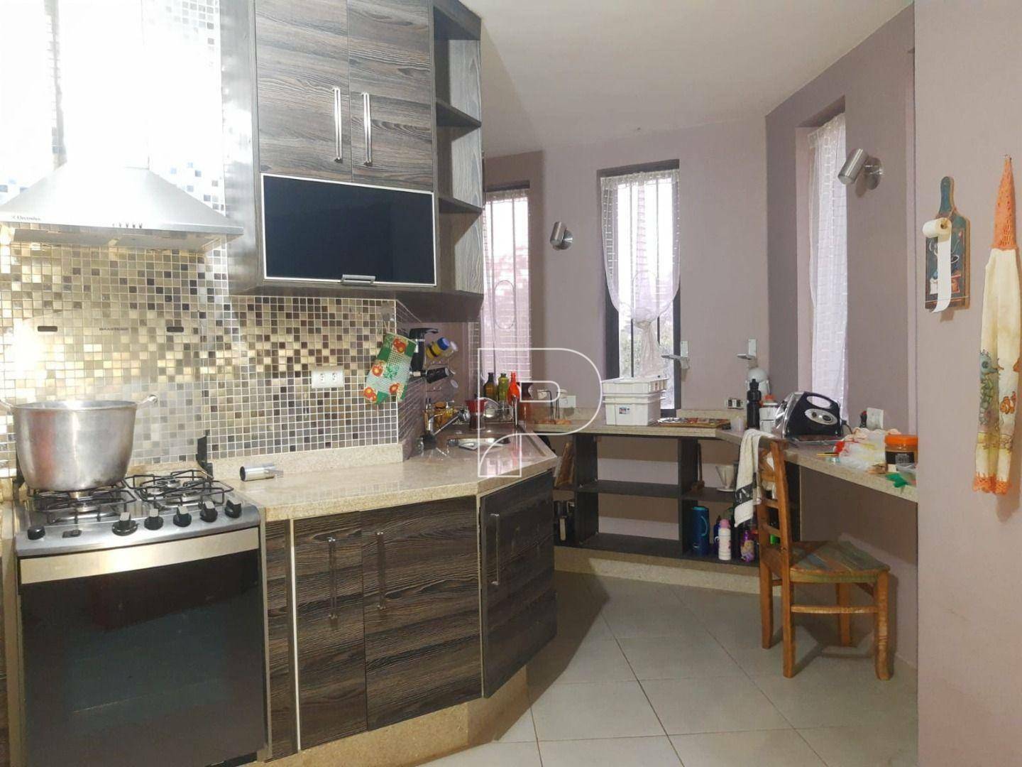 Casa à venda com 3 quartos, 230m² - Foto 9