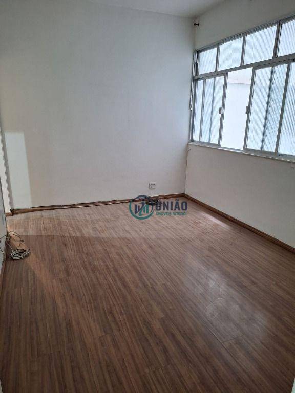 Apartamento à venda com 1 quarto, 50m² - Foto 3