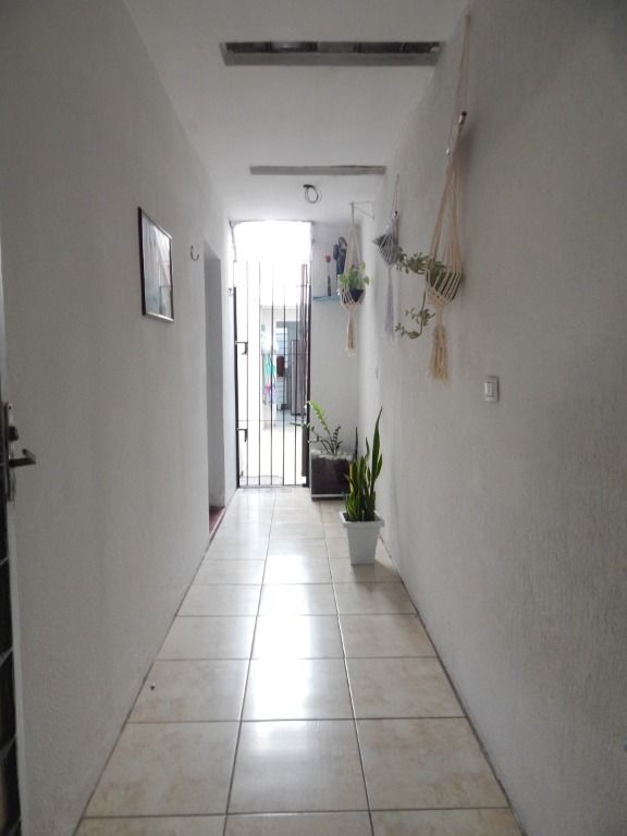 Sobrado à venda com 4 quartos, 250m² - Foto 4