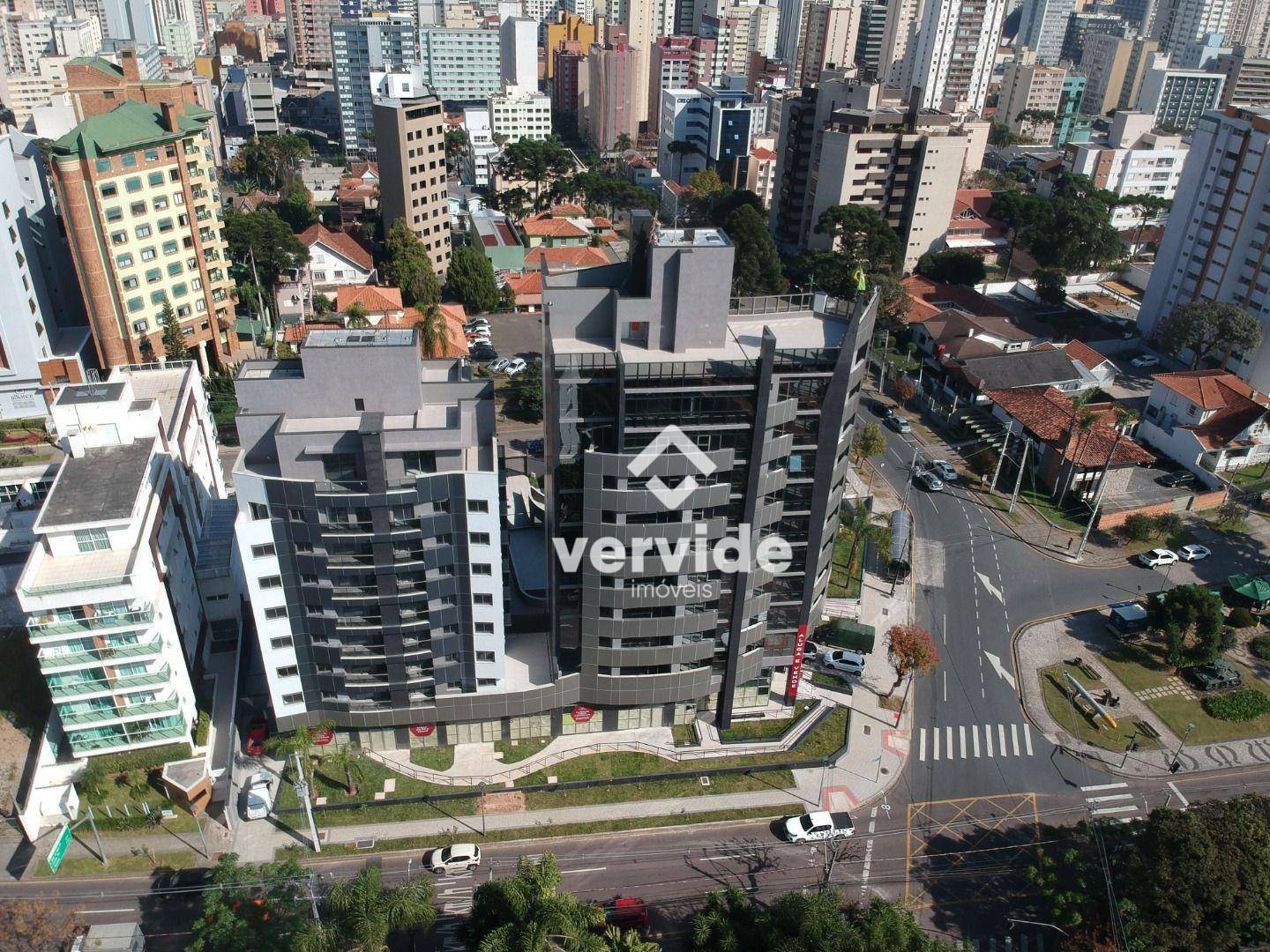 Cobertura à venda com 3 quartos, 226m² - Foto 1