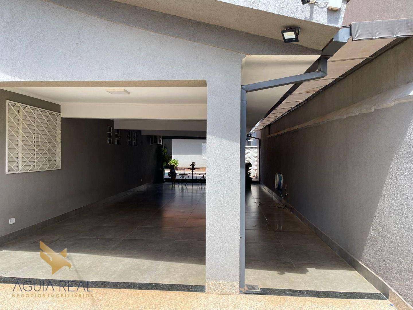 Casa à venda com 4 quartos, 230m² - Foto 11