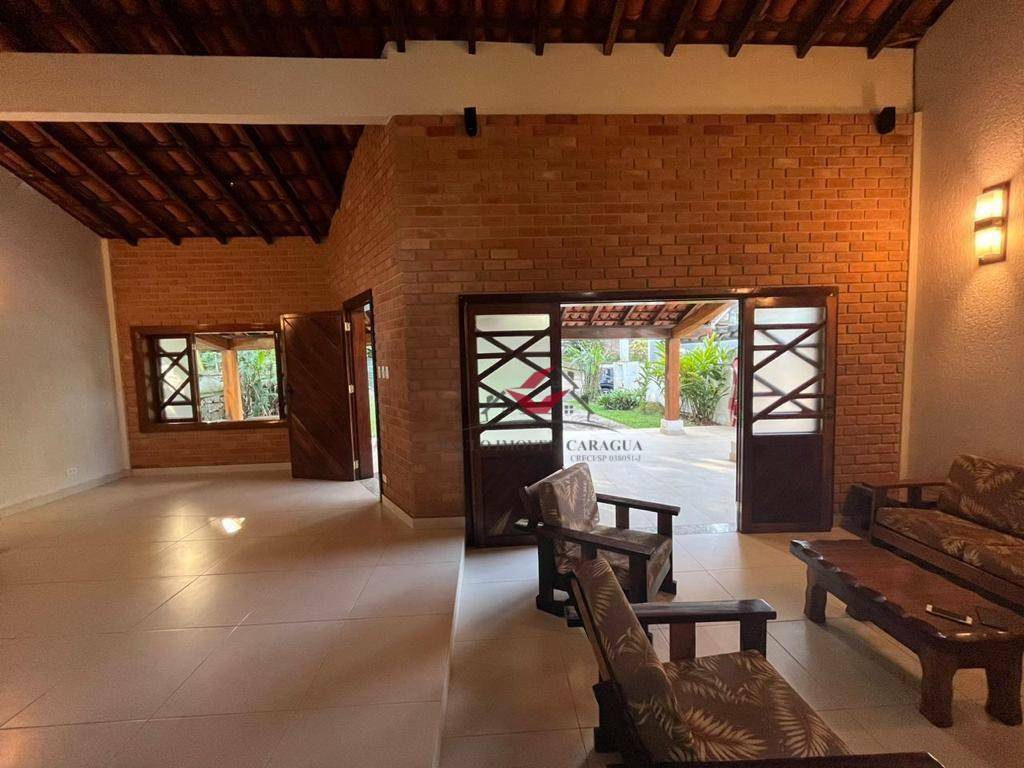 Casa de Condomínio à venda com 5 quartos, 256m² - Foto 1