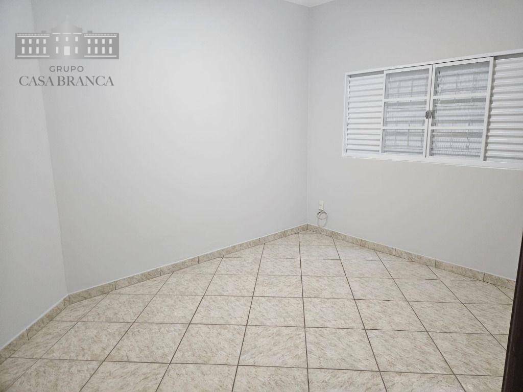 Casa à venda com 3 quartos, 200m² - Foto 5