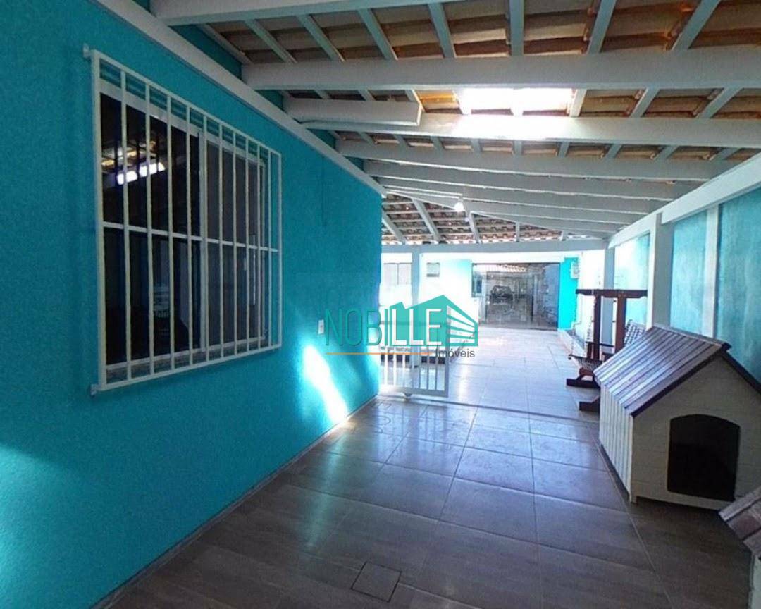 Casa à venda com 5 quartos, 200m² - Foto 10