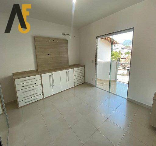 Casa à venda com 2 quartos, 100m² - Foto 1