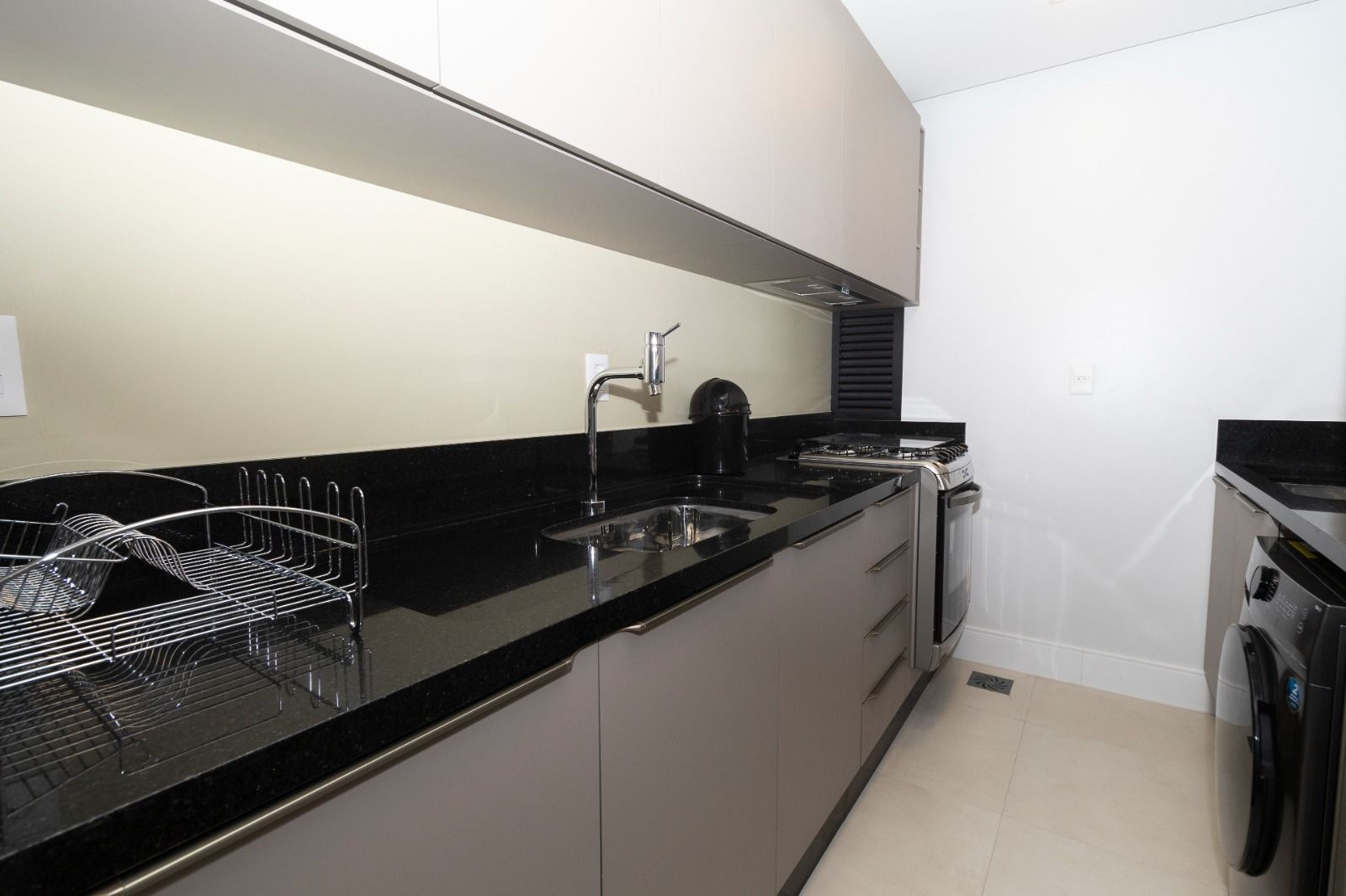 Apartamento à venda com 3 quartos, 90m² - Foto 11