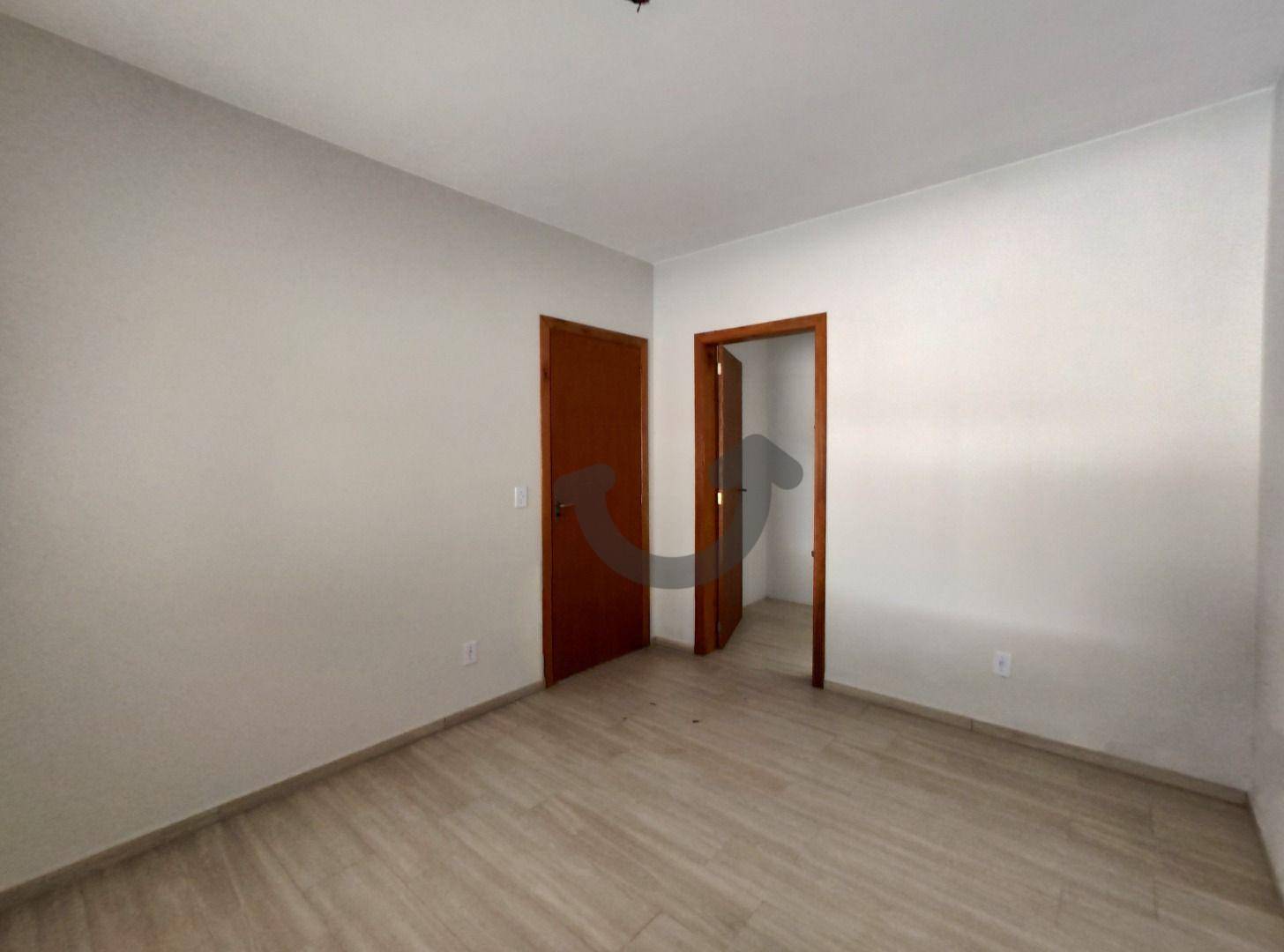 Casa à venda com 3 quartos, 91m² - Foto 13