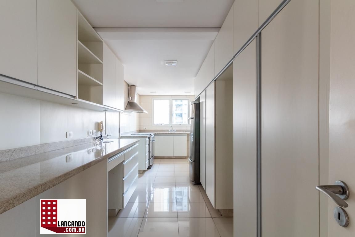 Apartamento à venda com 3 quartos, 223m² - Foto 18