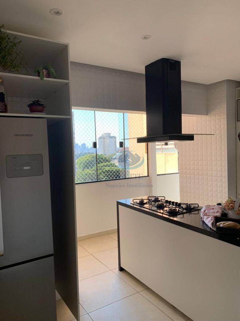 Apartamento à venda com 3 quartos, 125m² - Foto 9