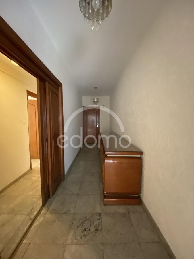 Apartamento à venda com 3 quartos, 180m² - Foto 7